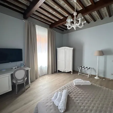 Couette-café La Perla Del Borgo *